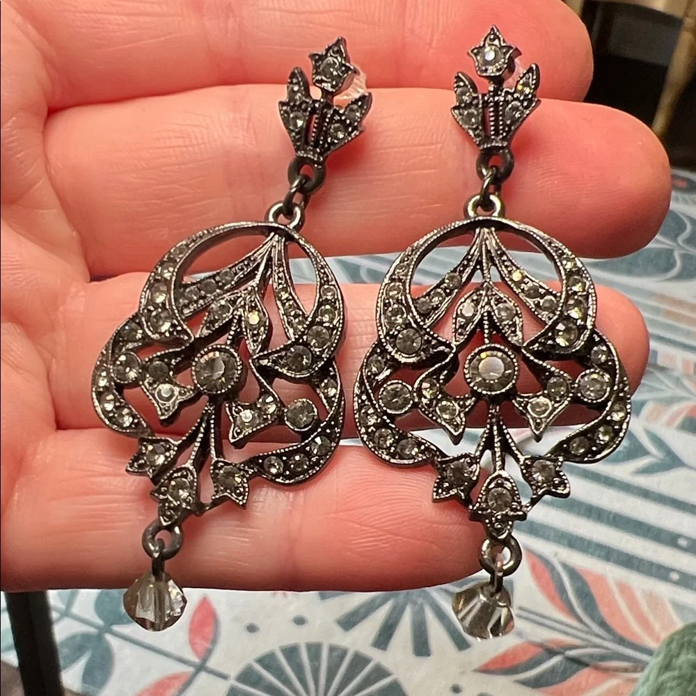 Elegant Ornate Gothic Gunmetal Rhinestone Dangle Earrings